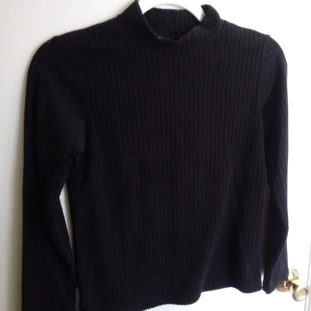 Uniqlo Black Ribbed Shirt